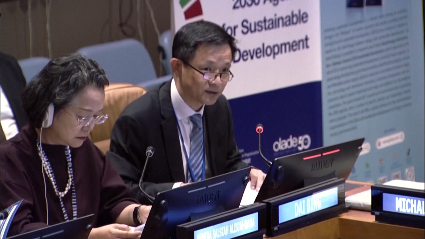 Tiongkok sangat mendukung pengembangan energi hijau di negara-negara berkembang