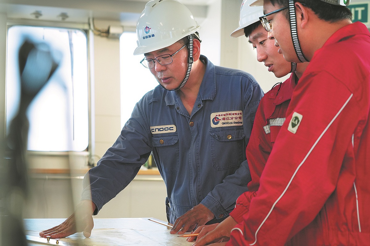 Salah satu peneliti terkemuka yang telah menyaksikan dan mendorong perkembangan tersebut adalah Li Zhong