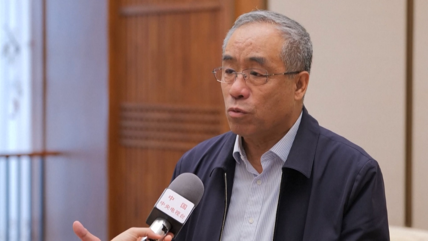 Situs arkeologi yang terletak di wilayah tengah-utara Mongolia ini merupakan situs penting dengan hampir 100 makam yang telah dibagi menjadi tiga bagian