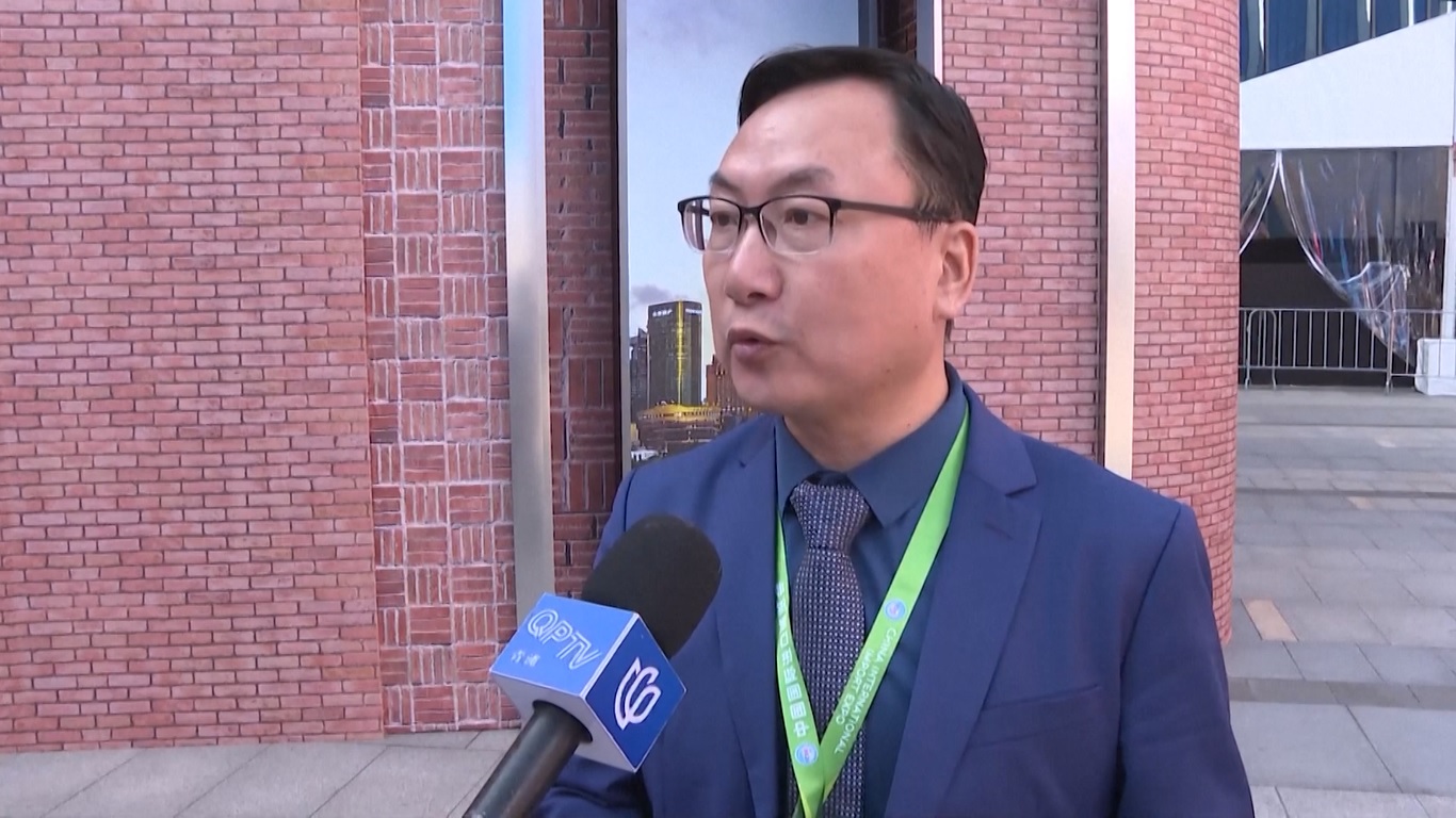 Kesepakatan itu ditandatangani di Pusat Pameran dan Konvensi Nasional