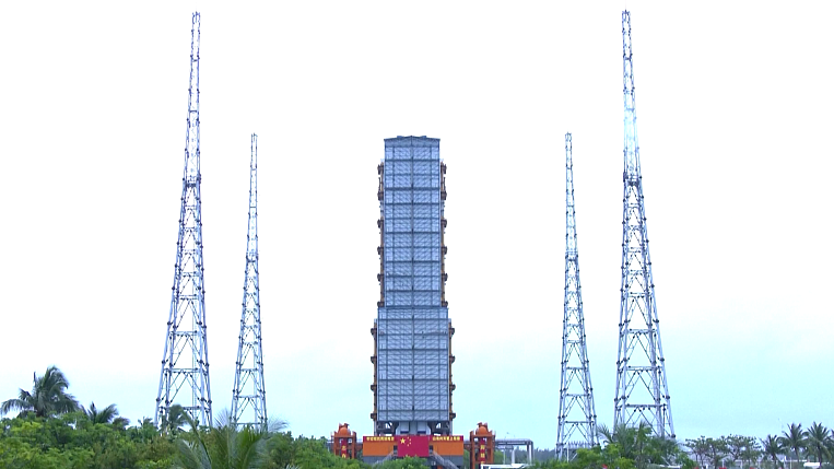 Wahana kargo Tianzhou-6 adalah wahana antariksa pertama yang mengunjungi kru Shenzhou-15 di orbit