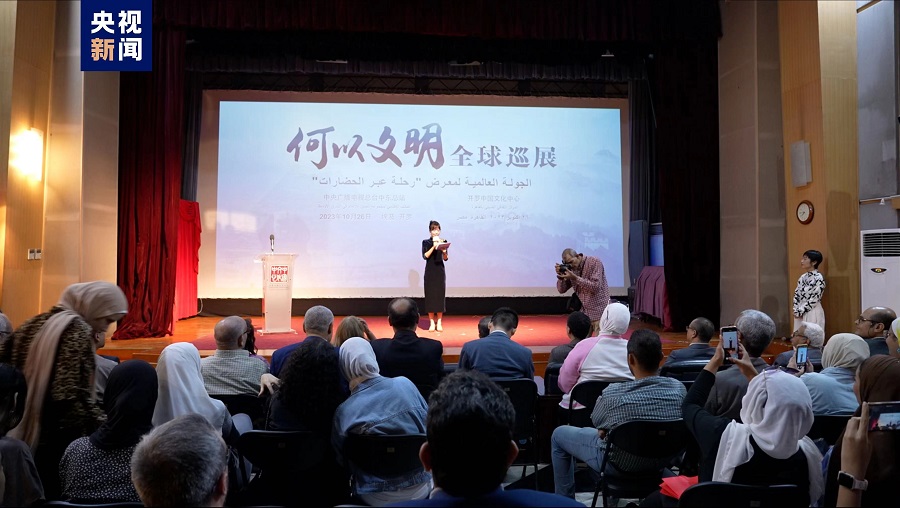 Upacara peresmian pameran keliling global Journey Through Civilizations China Media Group digelar di Pusat Kebudayaan Tiongkok Kairo Mesir dihadiri wakil Kedubes Tiongkok untuk Mesir dan para penanggung-jawab kalangan kebudayaan