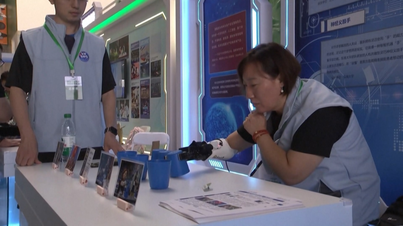 Tiongkok Luncurkan Bulan Pemasyarakatn Sains Nasional Pertamanya