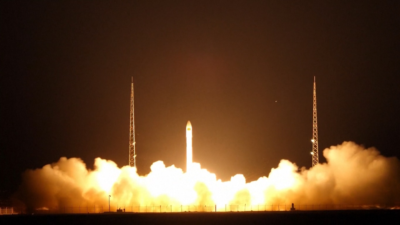 Roket komersial ini meluncur pada pukul 07:33 (Waktu Beijing) dari lokasi peluncuran