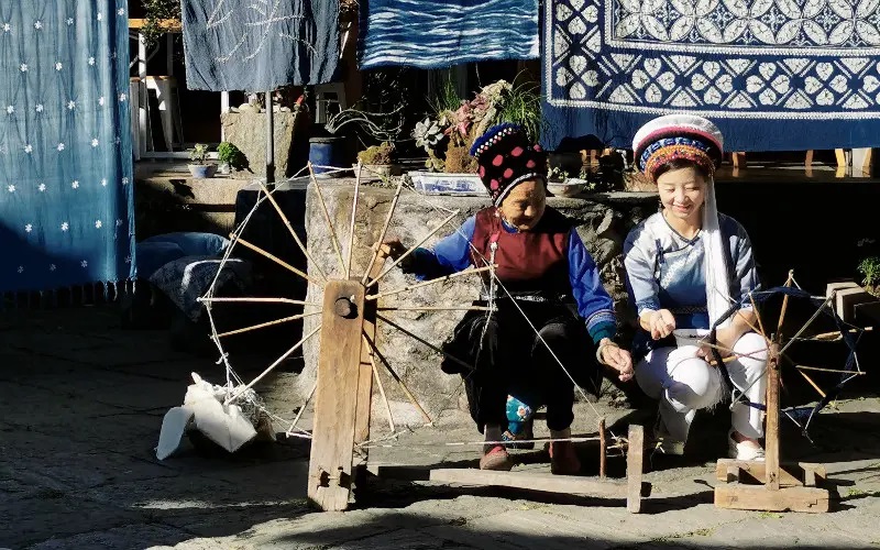 “Saya berharap dapat memanfaatkan sumber daya budaya tradisional suku Bai untuk mendorong pembangunan desa kami