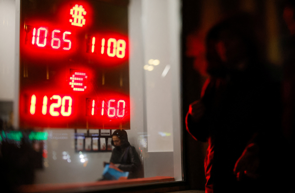 Pajak pada negara-negara yang mencari alternatif dolar berisiko mengganggu perdagangan