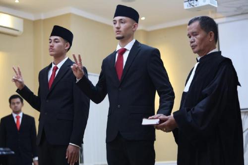 Ivar Jenner dan Rafael Struick telah resmi menjadi WNI (Warga Negara Indonesia)