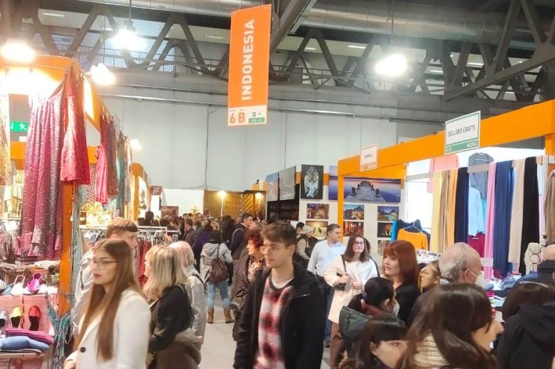 Koalisi Masyarakat Sipil Indonesia untuk Keadilan Ekonomi (MKE) menilai Perjanjian Kemitraan Ekonomi Komprehensif Indonesia-Uni Eropa (IEU-CEPA) berpotensi menimbulkan dampak multidimensi bagi rakyat Indonesia