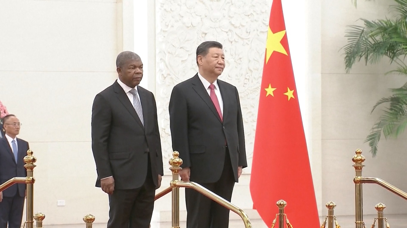 Kedua kepala negara mengumumkan peningkatan hubungan bilateral menjadi kemitraan kerja sama strategis yang komprehensif