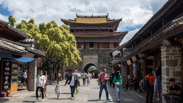 Pendapatan pariwisata selama liburan tujuh hari yang berakhir Jumat mencapai 38