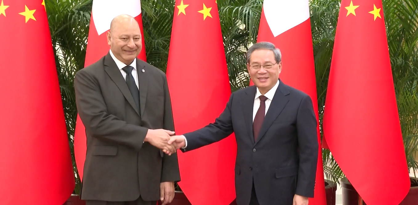 Perdana Menteri Tiongkok Bertemu dengan Raja Tonga di Beijing