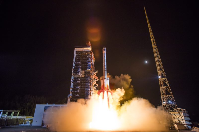 iongkok melakukan uji coba penyalaan simulasi di udara terhadap mesin oksihidrogen tingkat atas yang digunakan untuk roket pembawa Long March-3A pada hari Rabu kemarin