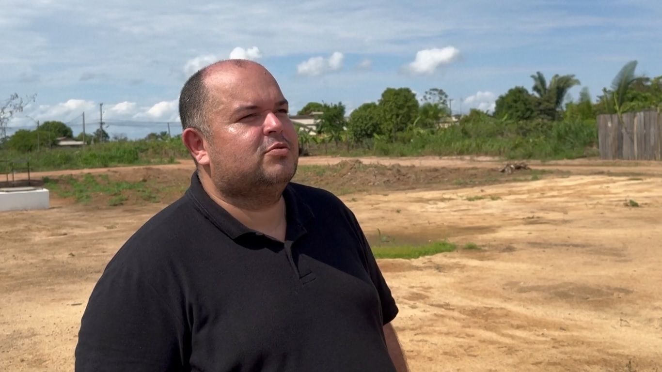 Pasokan listrik di wilayah tersebut sering kali terganggu oleh cuaca yang tidak dapat diprediksi