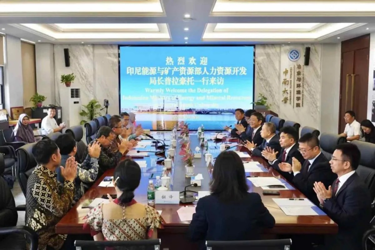 Wakil Rektor Central South University Guo Xueyi menyebut kemitraan ini menjadi langkah penting untuk memperkuat kerja sama pendidikan dan pertukaran budaya antara Tiongkok dan Indonesia