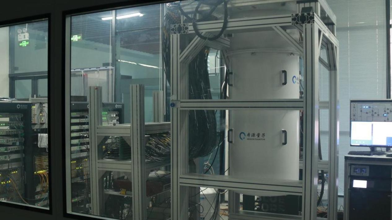 Praktik docking molekuler tradisional mengandalkan klaster-klaster komputer berkinerja tinggi untuk perhitungan ekstensif