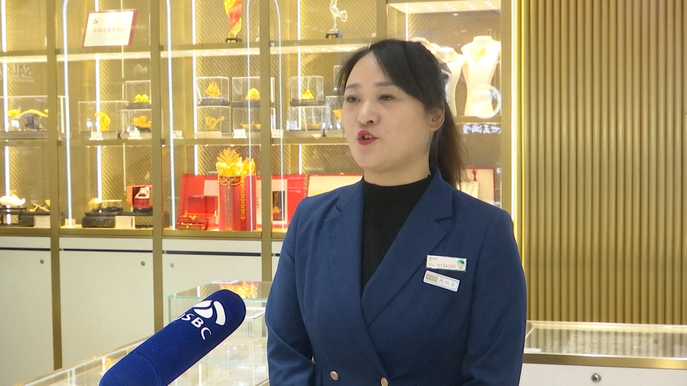 Harga yang melonjak tinggi tidak mengurangi selera konsumen terhadap perhiasan emas