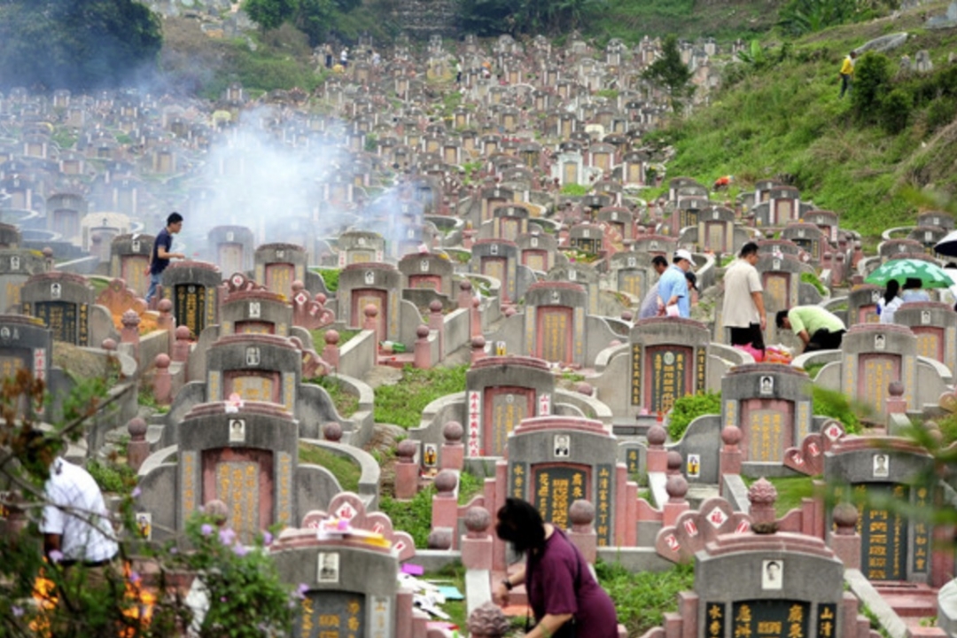 Administrasi Imigrasi Nasional mencatat bahwa lonjakan pelancong yang kembali ke daratan untuk mengunjungi leluhur -- termasuk dari Hong Kong Makau dan Taiwan bersama dengan warga Tionghoa perantauan