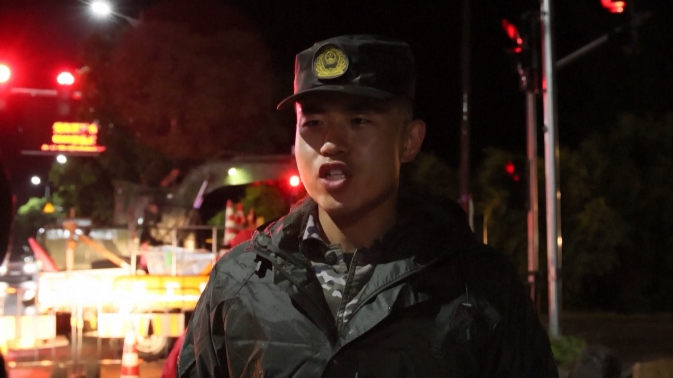 Perbaikan Darurat Jalan Raya dan Tepi Sungai yang Rusak sedang Berlangsung setelah Hujan Deras Melanda Beijing