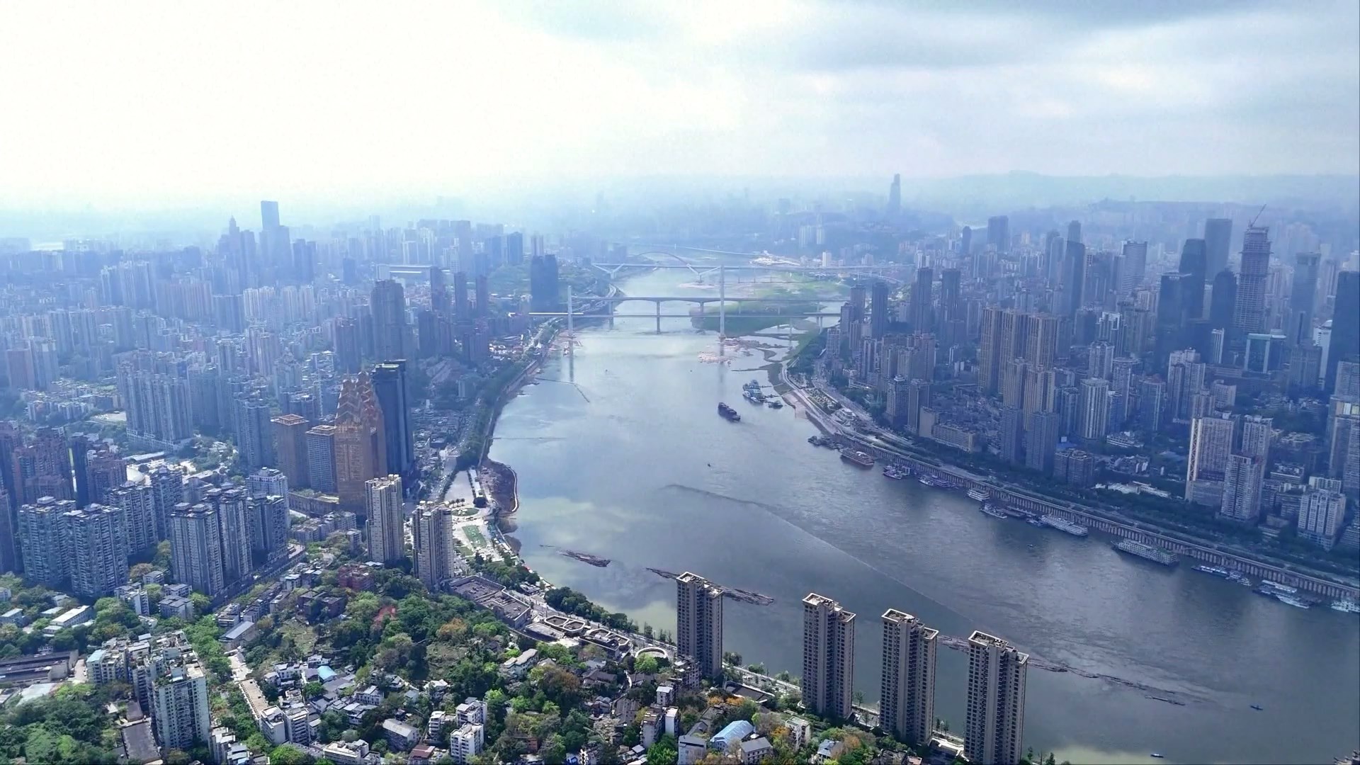 Tiongkok Mengeluarkan Peraturan untuk Mengatur Praktik Penetapan Harga Platform Internet