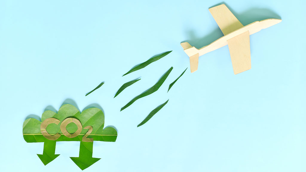 Uji terbang dari Hangzhou ke Beijing dilakukan dengan pesawat berbadan lebar Airbus A350 Sekitar 10 persen bahan bakar pesawat adalah bahan bakar penerbangan berkelanjutan (sustainable Aviation Fuel/SAF) dari pemasok domestik 