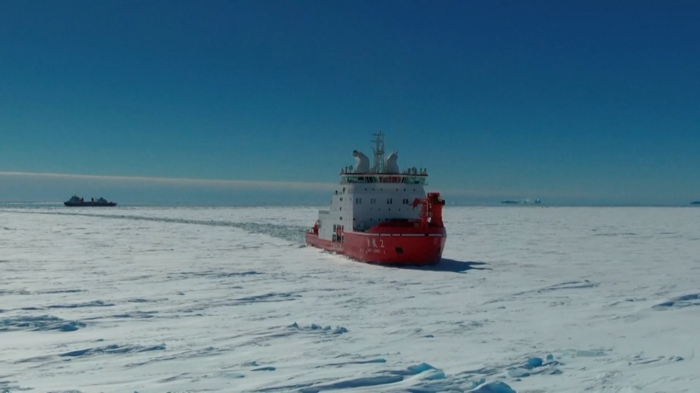 Para peneliti berhasil mengumpulkan data penting selama operasi