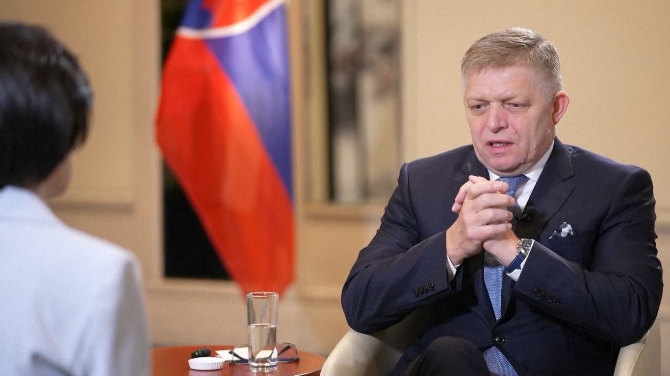 Fico melakukan kunjungan resmi ke Tiongkok dari 31 Oktober hingga 5 November 2024 atas undangan Perdana Menteri Tiongkok