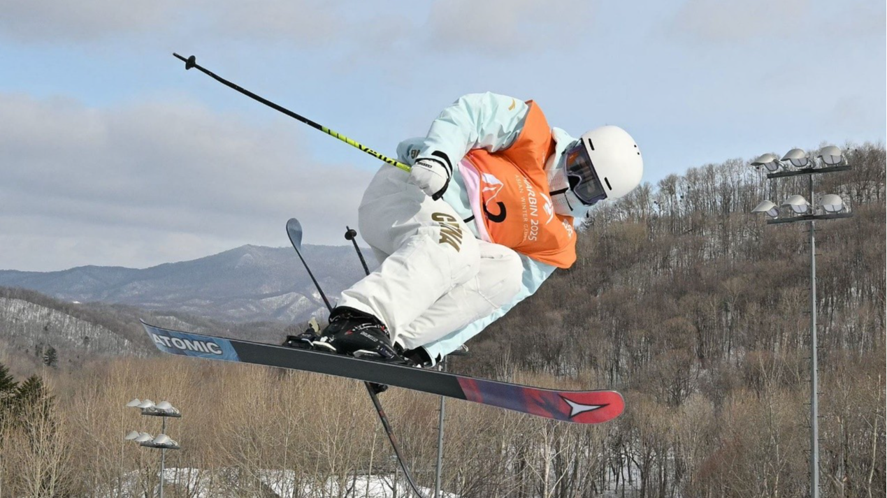 Atlet Tiongkok mengakhiri hari pertama kompetisi di Pesta Olahraga Musim Dingin Asia ke-9 di Harbin