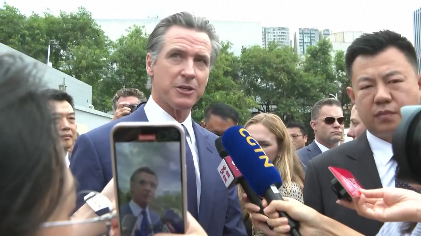 Newsom membuat pernyataan tersebut setelah mengunjungi Depot Bus Antuo Hill