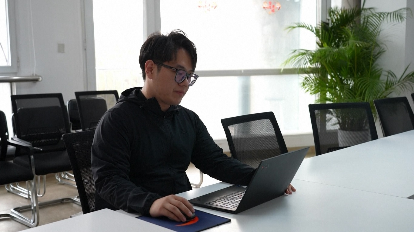 Di bidang analisis informasi