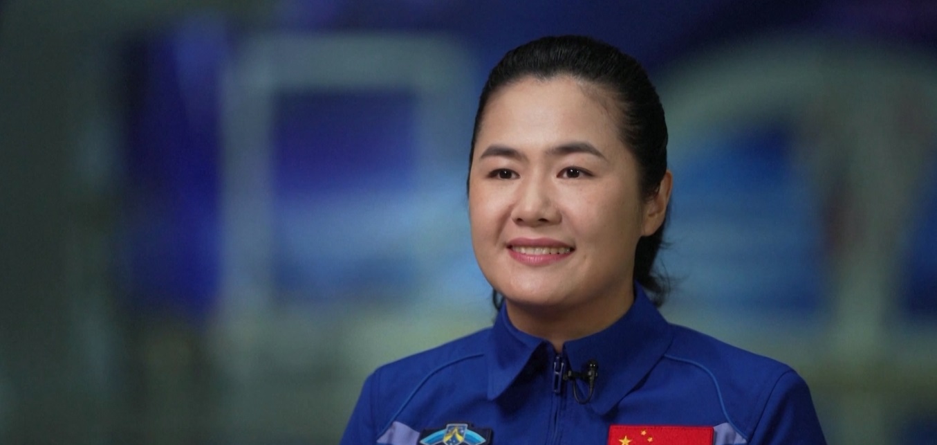 Astronaut Perempuan Tiongkok Ini Bangga Berkontribusi pada Eksperimen Luar Angkasa