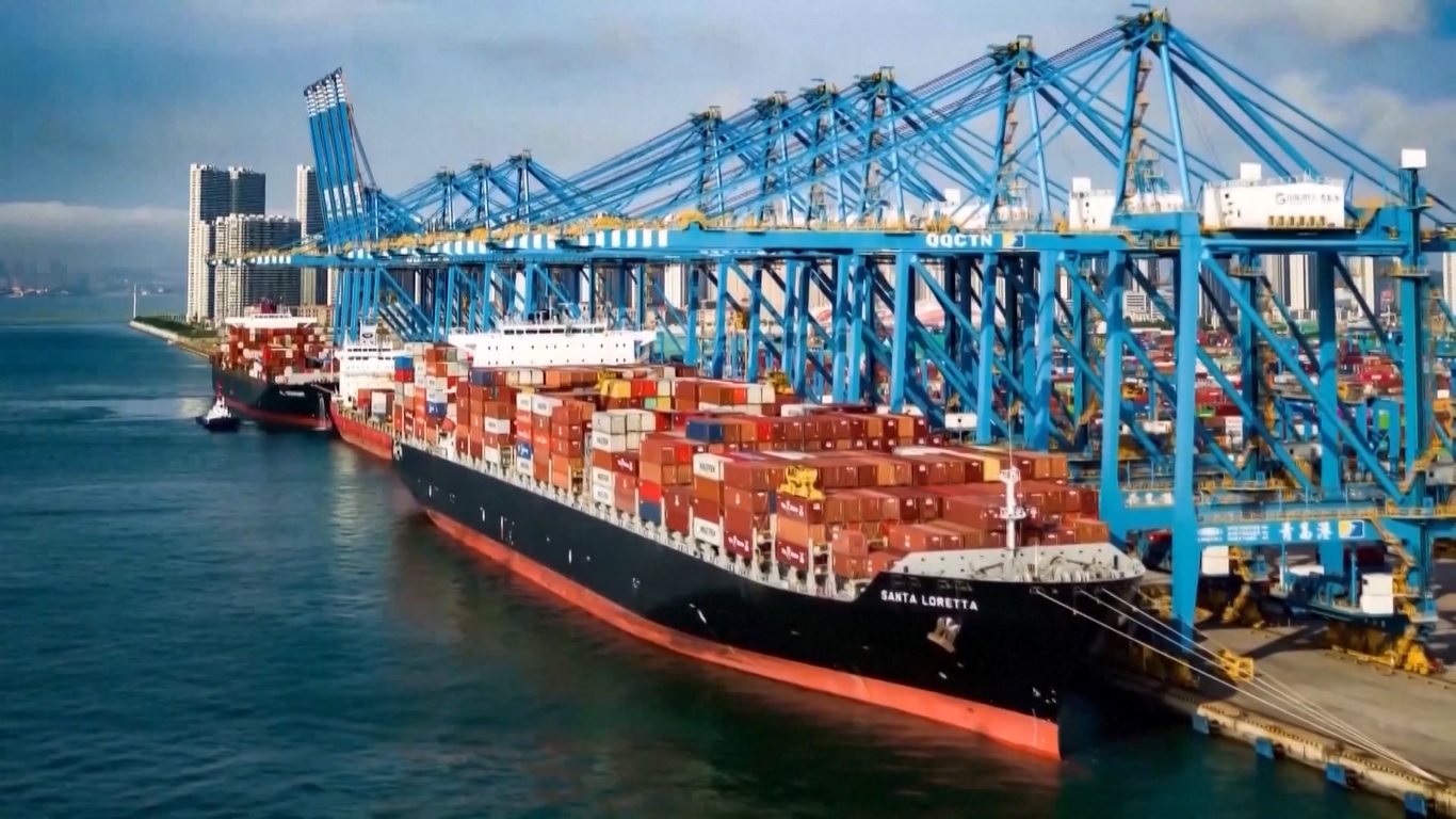 Pengiriman peti kemas dari Tiongkok ke AS telah turun tajam setelah 2 April 2025