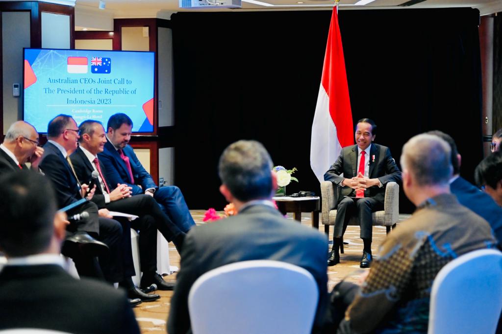 Presiden menuturkan bahwa Indonesia dan Australia memiliki potensi besar untuk berintegrasi dalam mengembangkan industri baterai mobil listrik