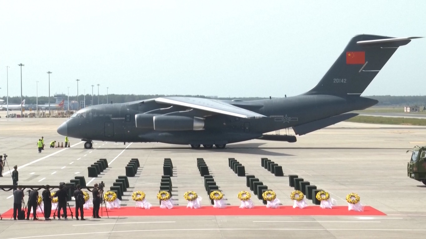 Jenazah 30 Martir dalam Perang Korea Dikembalikan ke Tiongkok dari Korea Selatan