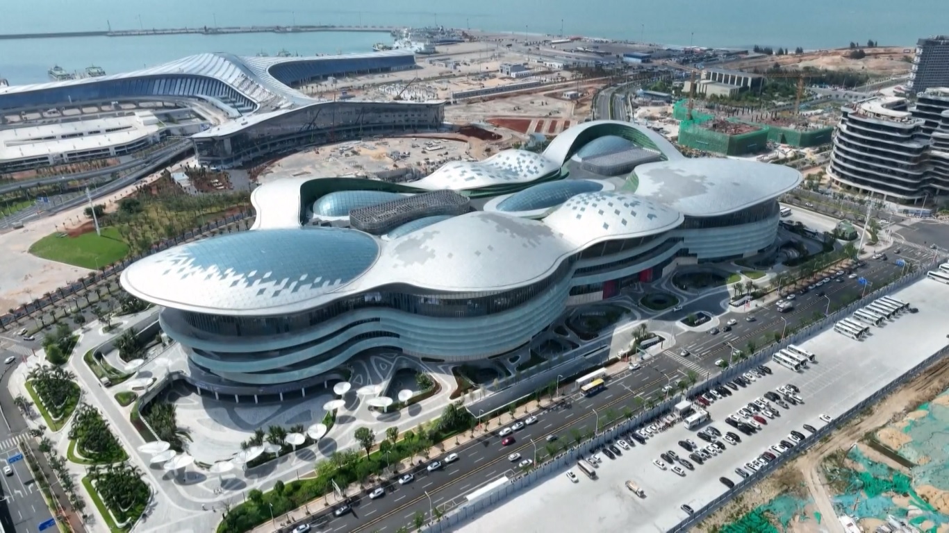 Melalui upaya bertahun-tahun untuk meningkatkan pariwisata lokal dan sektor belanja