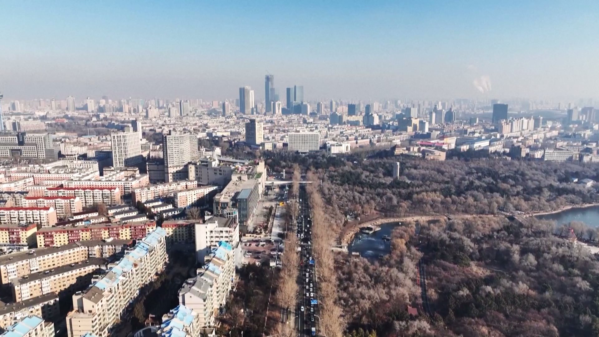 Otoritas meteorologi Tiongkok pada hari Sabtu memperbarui peringatan biru untuk gelombang dingin dan angin kencang