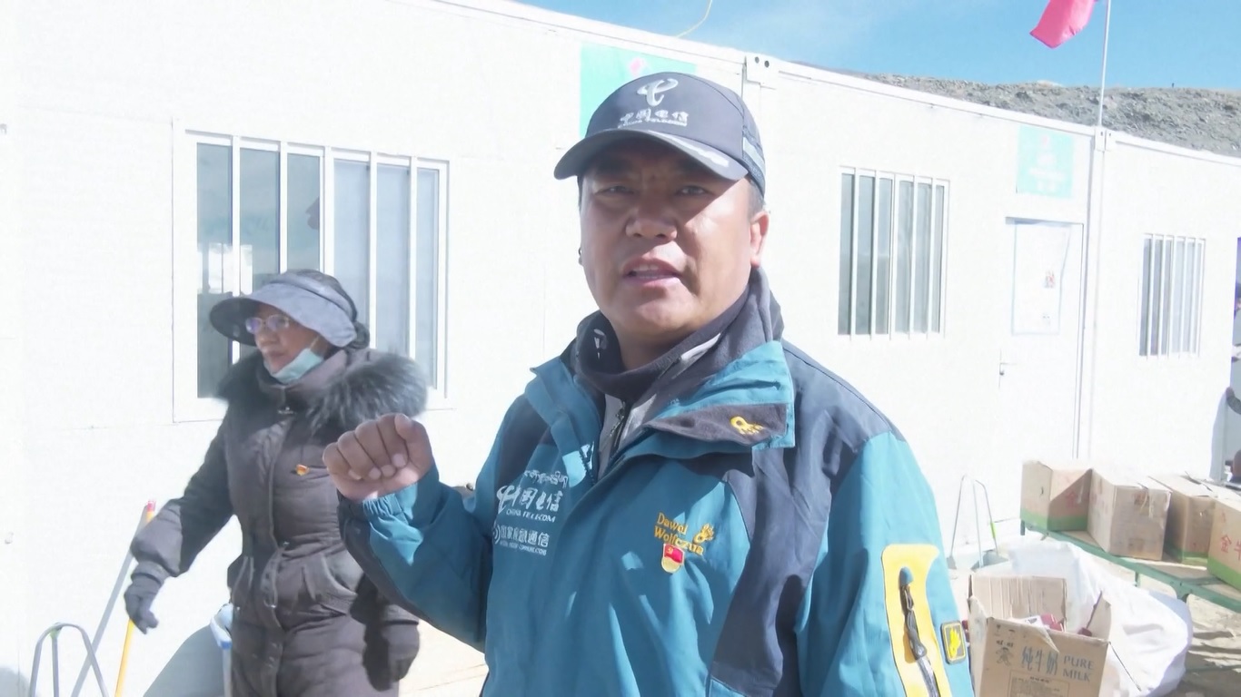 Penyedia layanan tidak hanya memulihkan komunikasi ke tingkat sebelum gempa