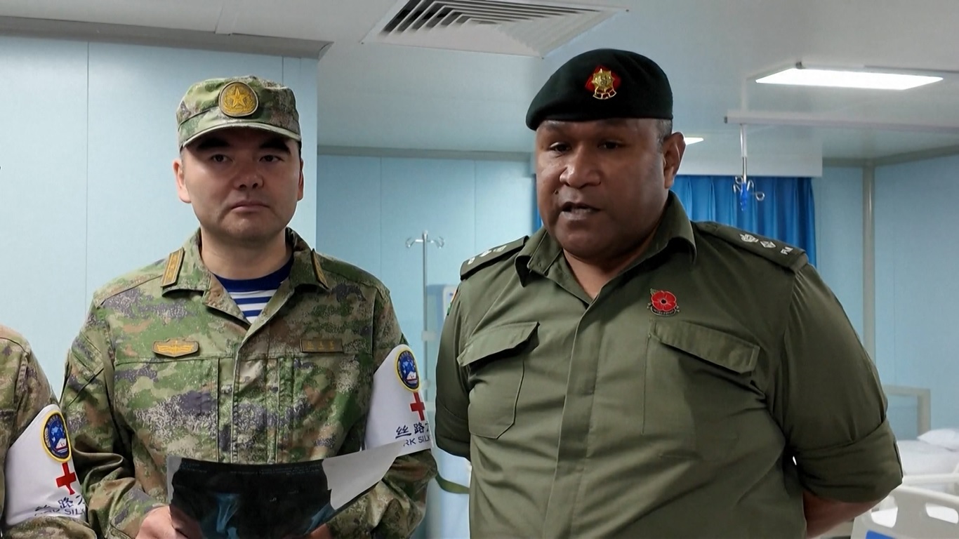 Kapal Rumah Sakit Angkatan Laut Tiongkok Menyelesaikan Layanan Medis di Fiji, dan menuju Tonga