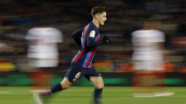 Barcelona berhasil memetik tiga poin dalam duel lawan Sevilla dan kini makin jauh dari kejaran Real Madrid di Liga Spanyol