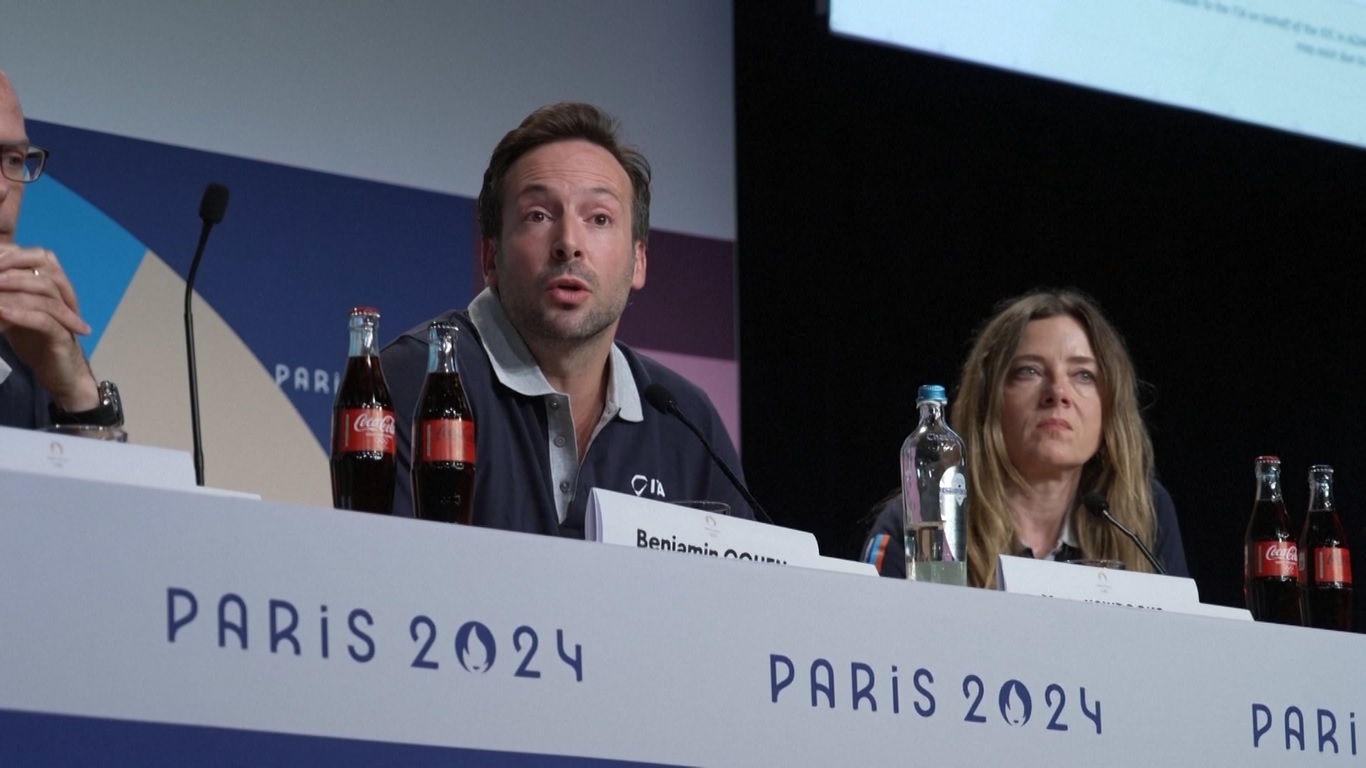 Dalam konferensi pers yang diadakan di Paris pada hari Kamis (25/7)