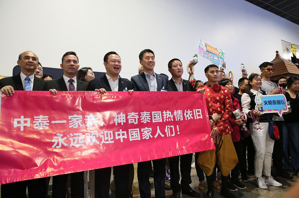 Banyak negara menyatakan sudah siap untuk menyambut turis Tiongkok dan penuh harapan atas pemulihan industri pariwisata tahun 2023