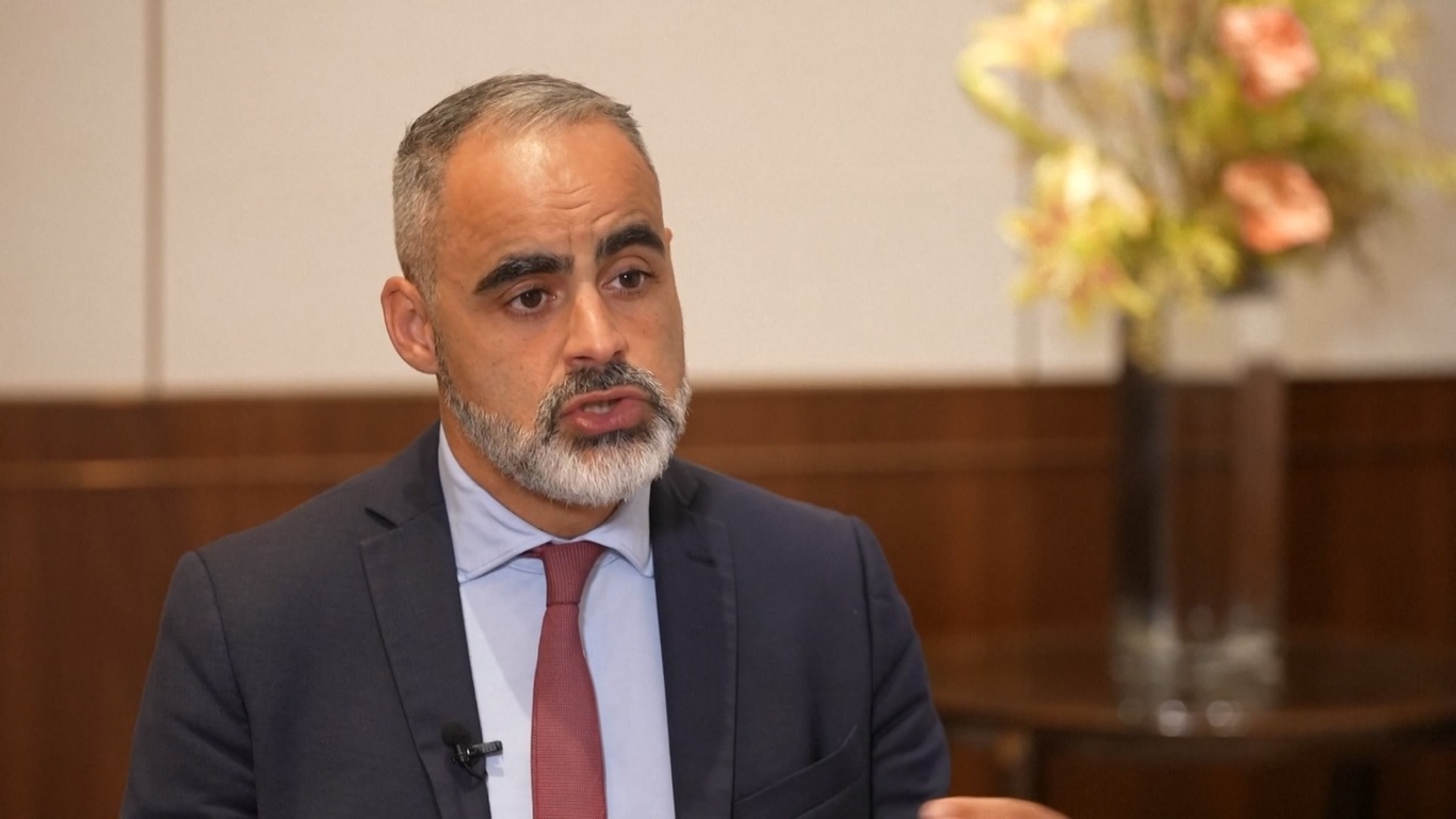 Dengan maraknya pariwisata global