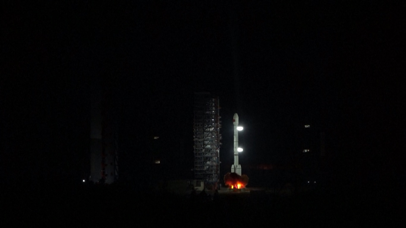 Satelit tersebut diluncurkan oleh roket Long March-3B pada pukul 23:32 Waktu Beijing dan berhasil memasuki orbit yang direncanakan
