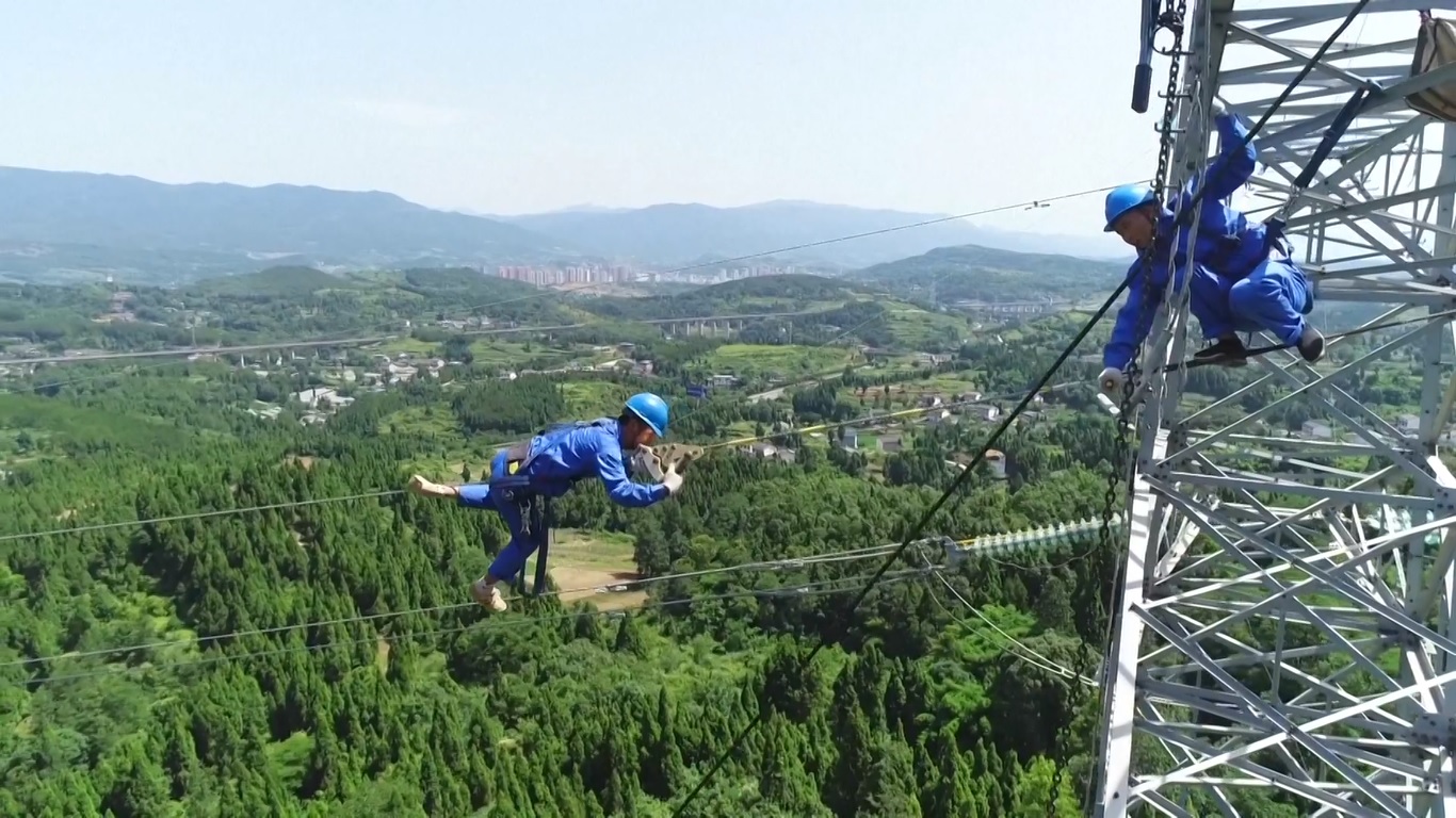 Tiongkok Amankan Pasokan Listrik untuk Atasi Gelombang Panas di Musim Panas