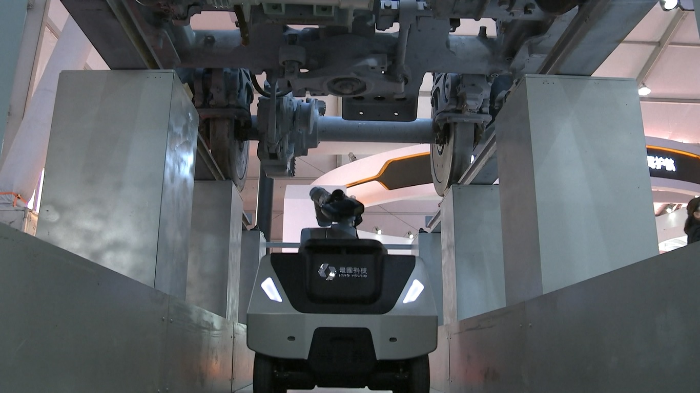 Penjualan robot industri Tiongkok menguasai lebih dari setengah pasar global