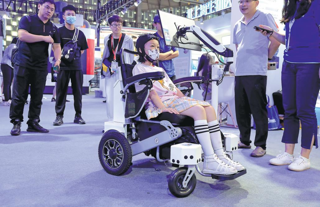 Perusahaan-perusahaan Tiongkok menguasai bidang “antarmuka otak-komputer (BCI)” pertanda keuntungan bagi beberapa industri