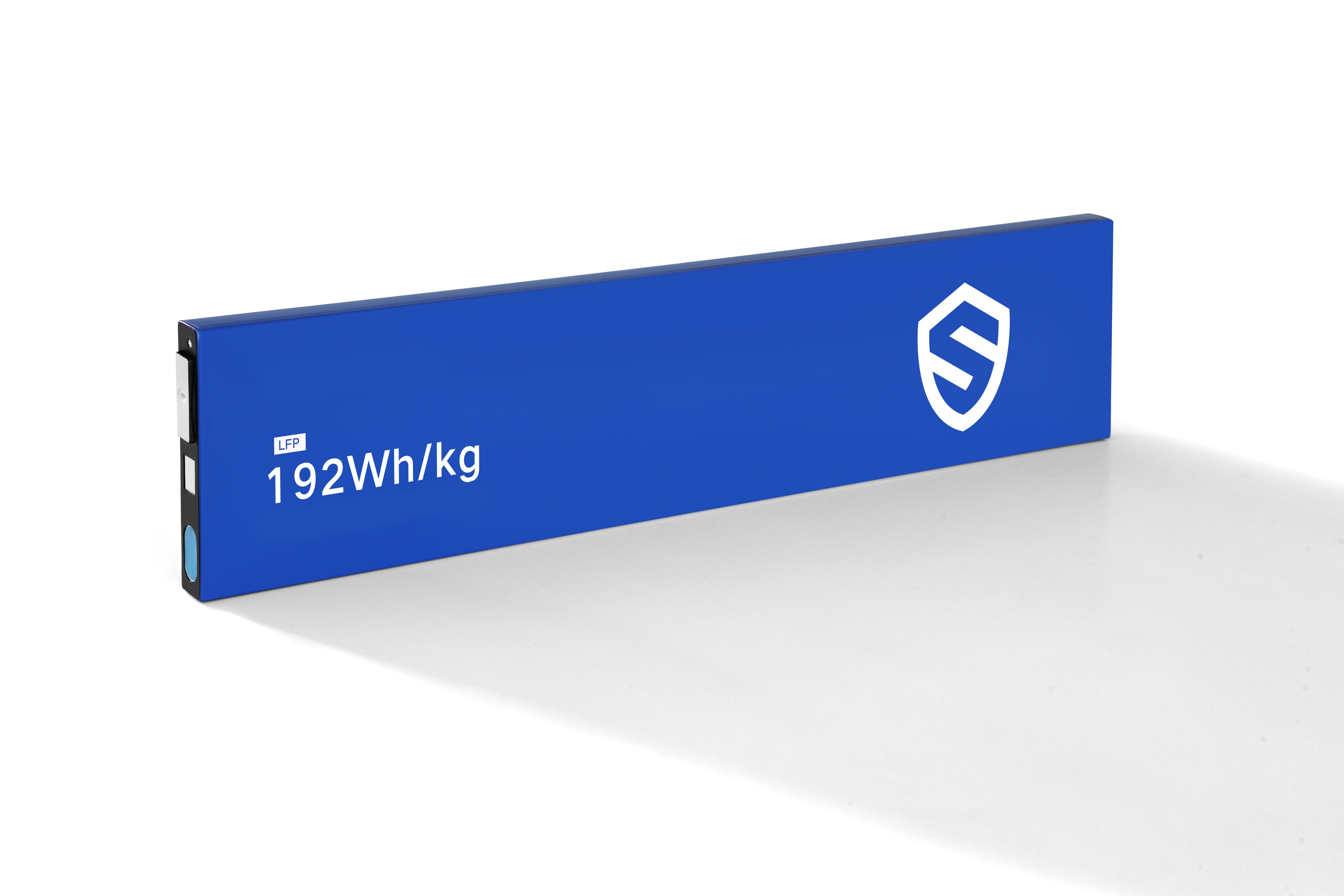 Teknologi Baterai Short Blade EV yang Baru menggunakan diafragma berkekuatan tinggi stabilitas termal tinggi dan tahan panas tinggi dengan pemisah yang sangat stabil yang dipasangkan dengan elektroda yang aman sehingga menghasilkan kepadatan energi dan keamanan yang lebih tinggi