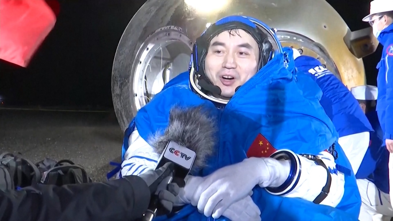 Komandan Shenzhou-18 Ye Guangfu