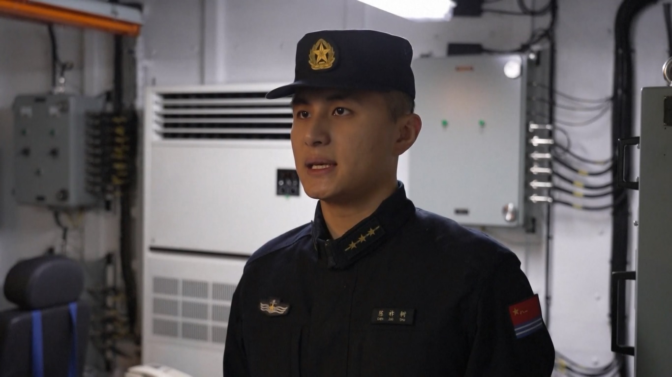 Pelatihan satuan tugas angkatan laut ini dibagi menjadi dua tahap: latihan intensif di pelabuhan dan pelatihan terarah di laut