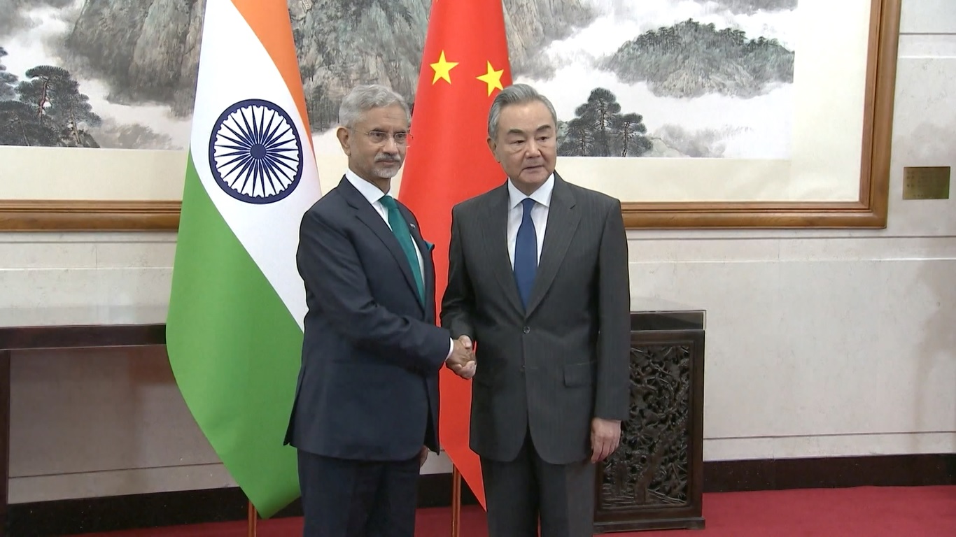 Menlu: Tiongkok dan India Harus Junjung Tinggi Hubungan Bertetangga Baik dan Persahabatan