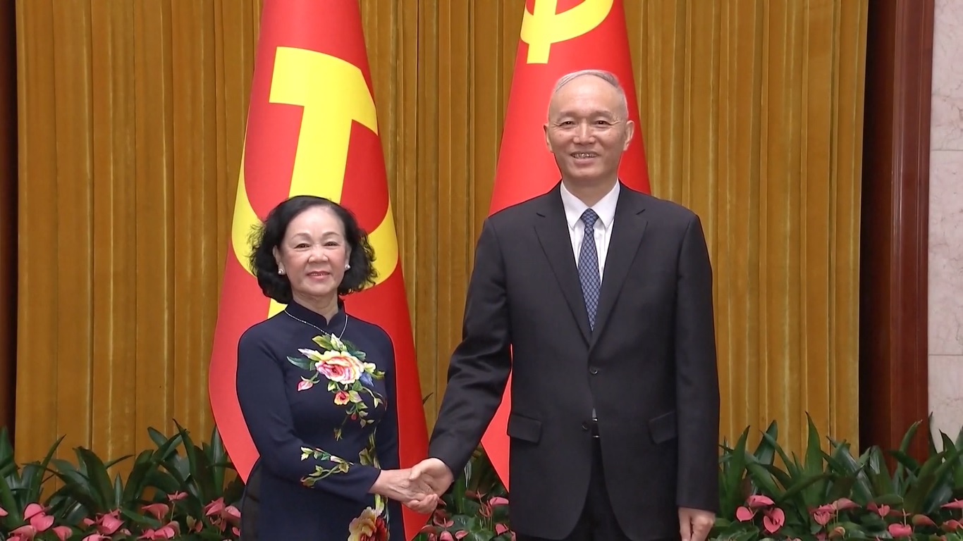 Cai mengatakan bahwa Tiongkok dan Vietnam harus fokus pada penerapan konsensus penting yang dicapai oleh sekretaris jenderal kedua pihak